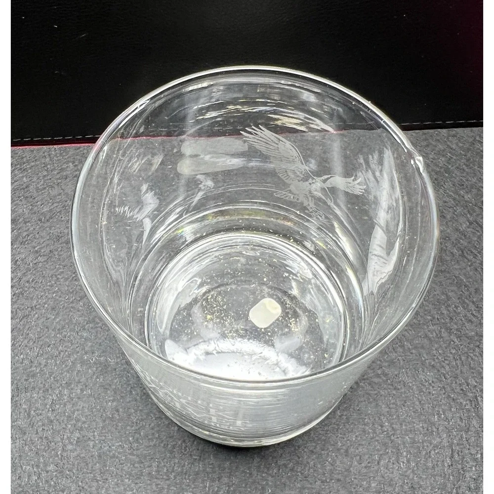 Black Velvet Canadian Whiskey Rocks Drinking Glass‎ Unused Wildlife Eagle Glass